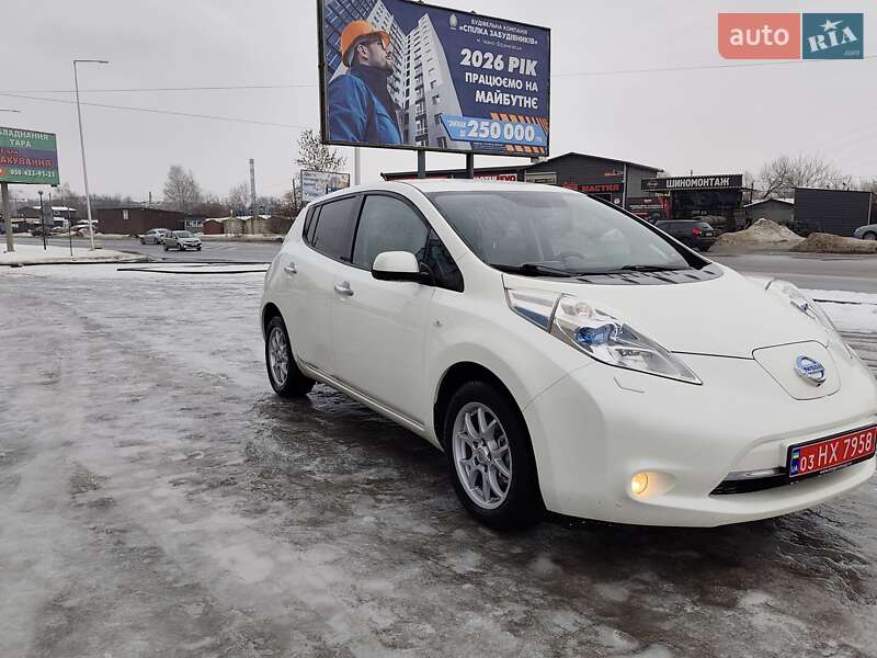 Хэтчбек Nissan Leaf 2014 в Ивано-Франковске
