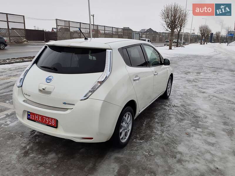 Хэтчбек Nissan Leaf 2014 в Ивано-Франковске