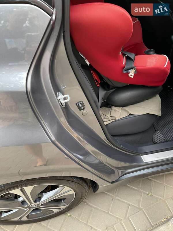 Хетчбек Nissan Leaf 2018 в Одесі фото 30 Хетчбек Nissan Leaf 2018 в Одесі