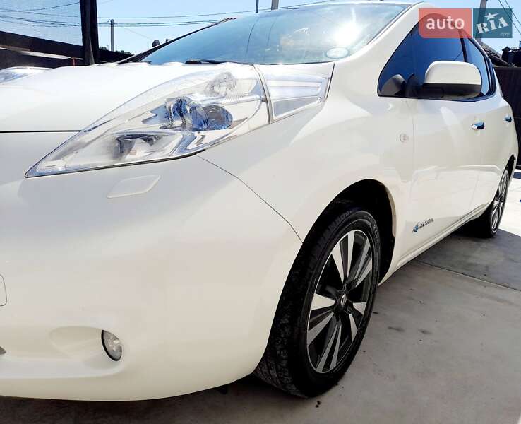 Хэтчбек Nissan Leaf 2015 в Виннице