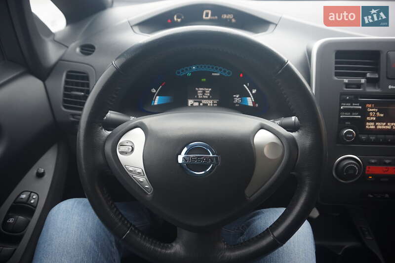 Хэтчбек Nissan Leaf 2013 в Самборе