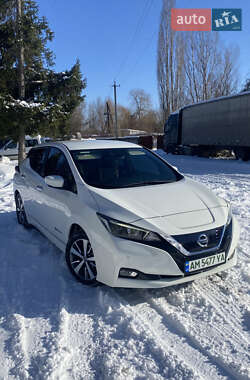 Хэтчбек Nissan Leaf 2018 в Коростышеве