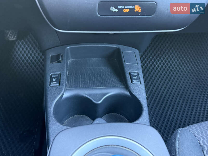 Хэтчбек Nissan Leaf 2015 в Тернополе фото 47 Хэтчбек Nissan Leaf 2015 в Тернополе