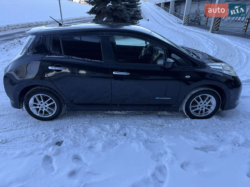 Хэтчбек Nissan Leaf 2017 в Киеве фото 5 Хэтчбек Nissan Leaf 2017 в Киеве