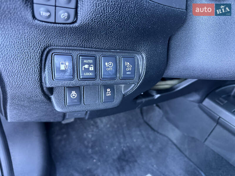 Хэтчбек Nissan Leaf 2017 в Киеве фото 10 Хэтчбек Nissan Leaf 2017 в Киеве