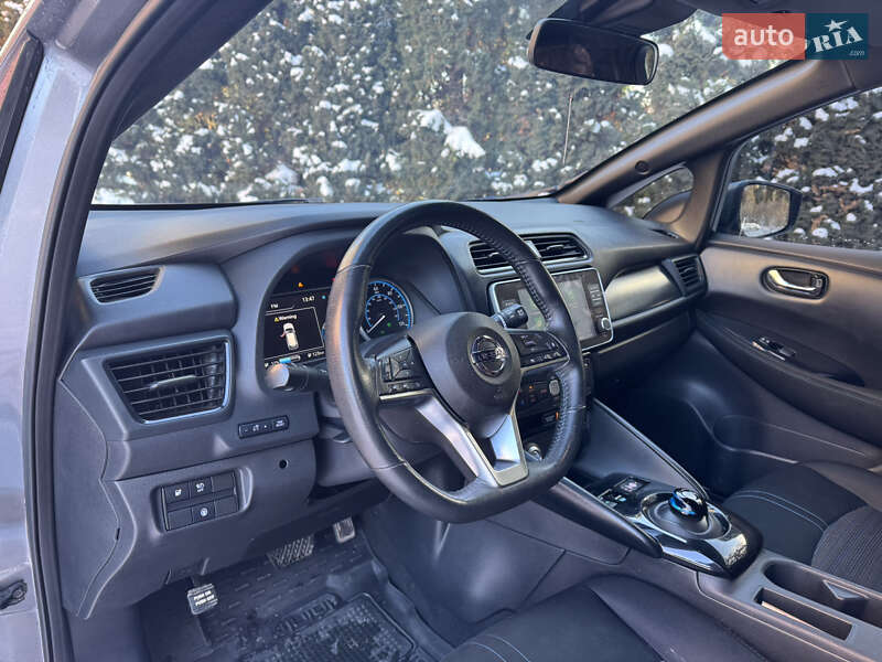 Хетчбек Nissan Leaf 2020 в Тернополі