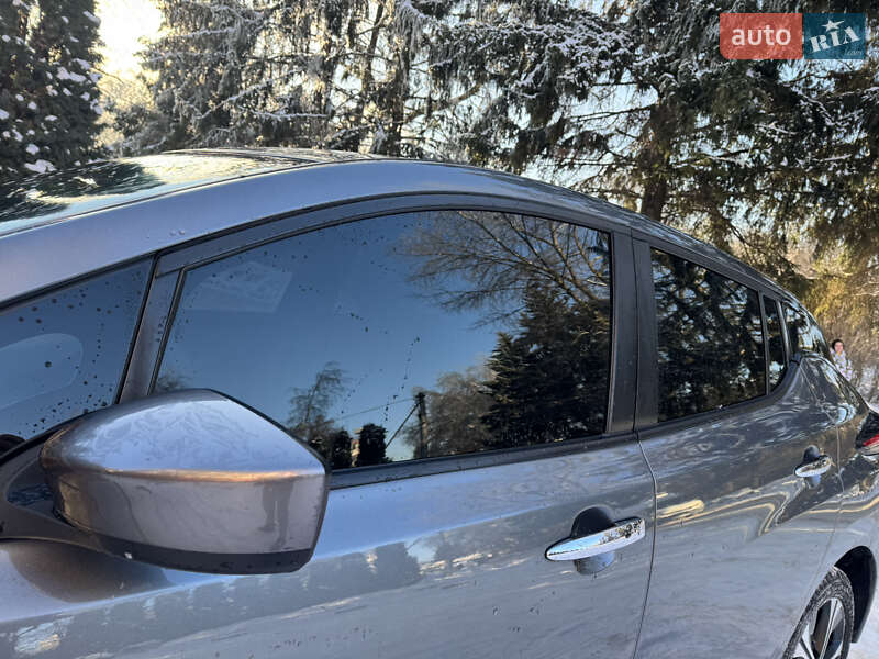 Хетчбек Nissan Leaf 2020 в Тернополі
