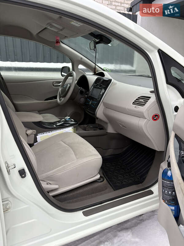 Хетчбек Nissan Leaf 2012 в Вінниці