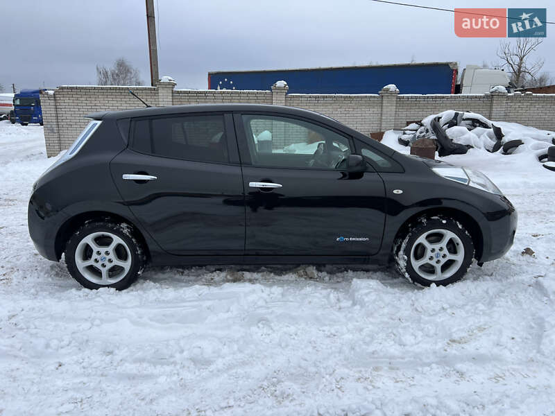 Хетчбек Nissan Leaf 2014 в Житомирі