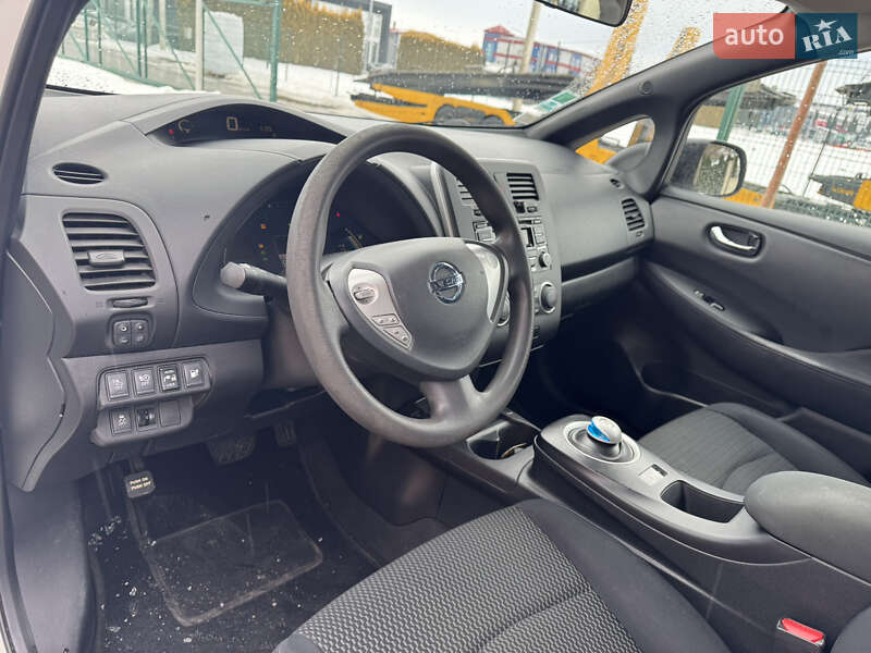 Хетчбек Nissan Leaf 2016 в Львові фото 6 Хетчбек Nissan Leaf 2016 в Львові