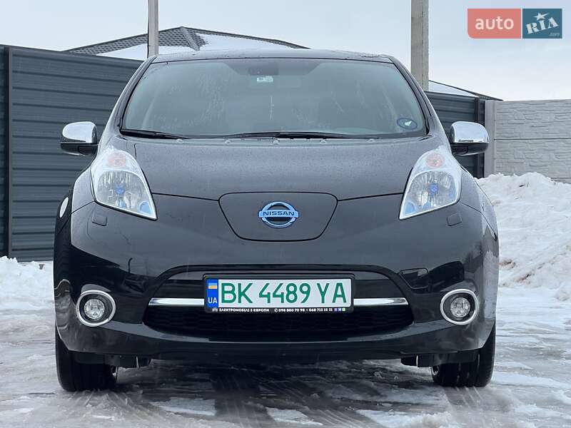 Хэтчбек Nissan Leaf 2013 в Ровно
