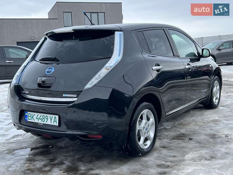 Хэтчбек Nissan Leaf 2013 в Ровно