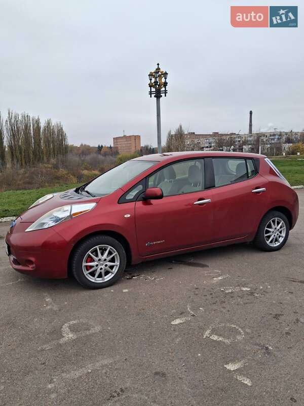 Хетчбек Nissan Leaf 2011 в Рівному