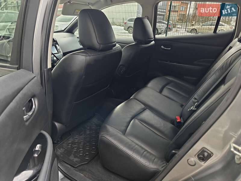 Хэтчбек Nissan Leaf 2013 в Ивано-Франковске