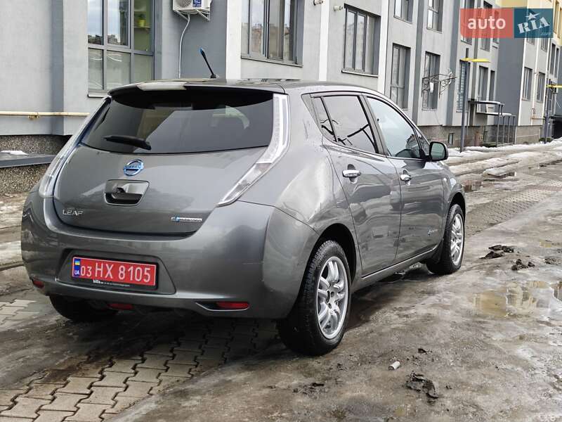 Хэтчбек Nissan Leaf 2013 в Ивано-Франковске