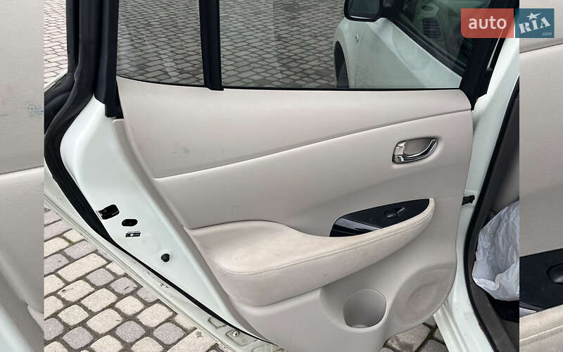 Хэтчбек Nissan Leaf 2012 в Мукачево фото 16 Хэтчбек Nissan Leaf 2012 в Мукачево