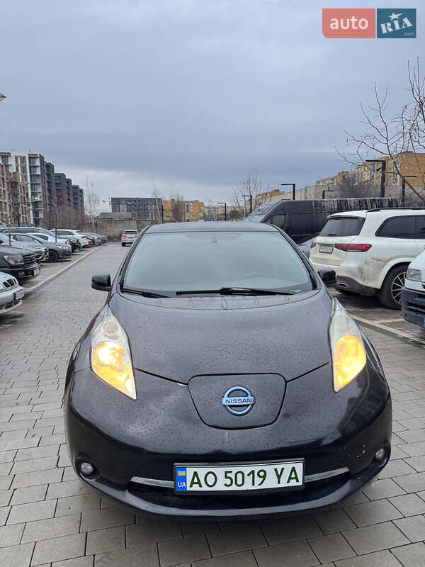 Хэтчбек Nissan Leaf 2013 в Ужгороде