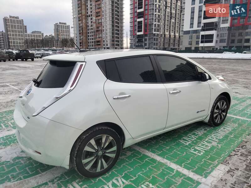 Хэтчбек Nissan Leaf 2014 в Киеве
