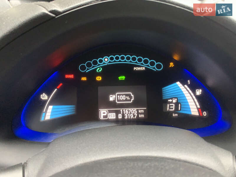 Хэтчбек Nissan Leaf 2015 в Львове