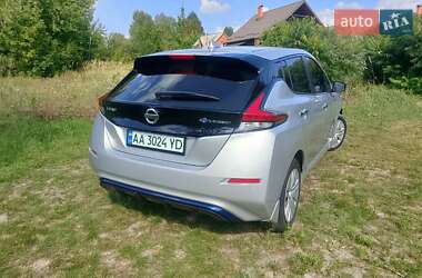 Хэтчбек Nissan Leaf 2022 в Киеве