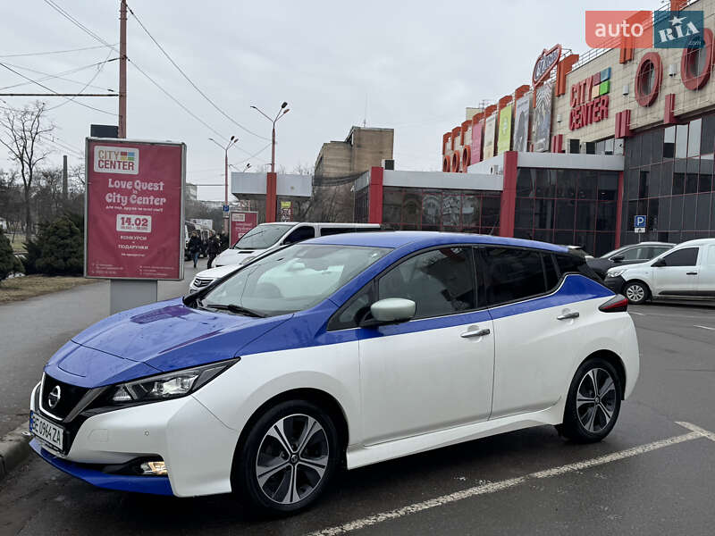 Хэтчбек Nissan Leaf 2018 в Николаеве