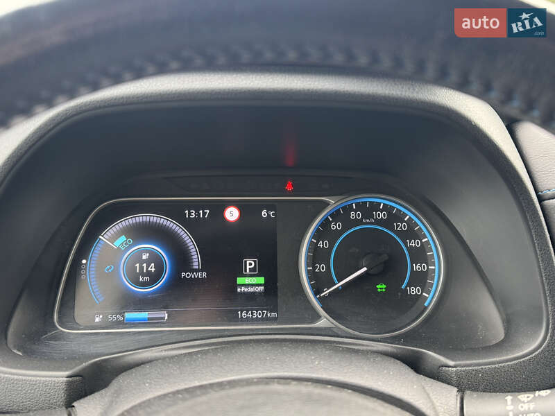 Хэтчбек Nissan Leaf 2018 в Николаеве