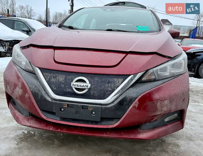 Хэтчбек Nissan Leaf 2018 в Киеве