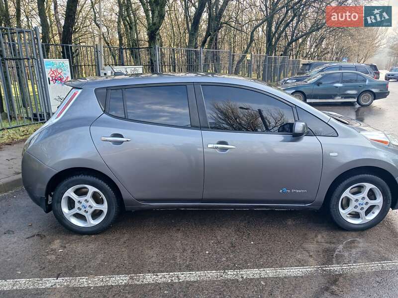 Хэтчбек Nissan Leaf 2015 в Одессе фото 6 Хэтчбек Nissan Leaf 2015 в Одессе
