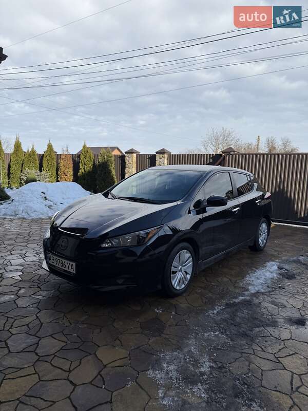 Хэтчбек Nissan Leaf 2023 в Виннице фото 2 Хэтчбек Nissan Leaf 2023 в Виннице