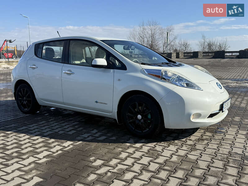 Хэтчбек Nissan Leaf 2012 в Черновцах фото 9 Хэтчбек Nissan Leaf 2012 в Черновцах