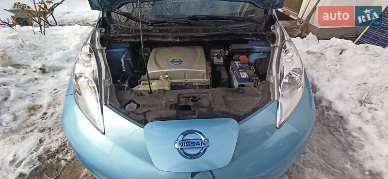 Хетчбек Nissan Leaf 2015 в Києві фото 13 Хетчбек Nissan Leaf 2015 в Києві
