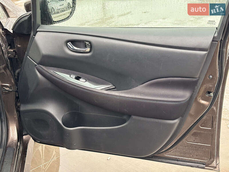 Хетчбек Nissan Leaf 2018 в Львові