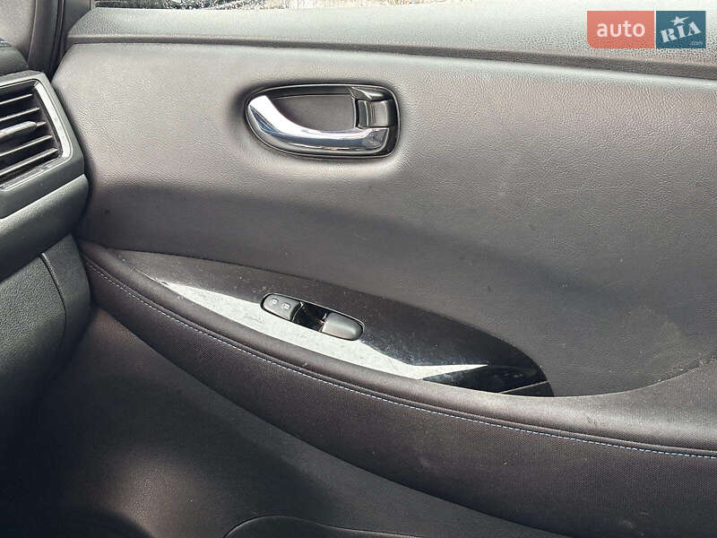 Хетчбек Nissan Leaf 2018 в Львові