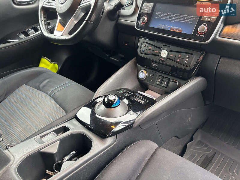 Хетчбек Nissan Leaf 2018 в Львові