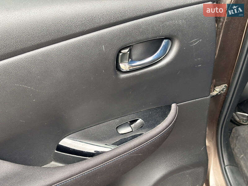 Хетчбек Nissan Leaf 2018 в Львові