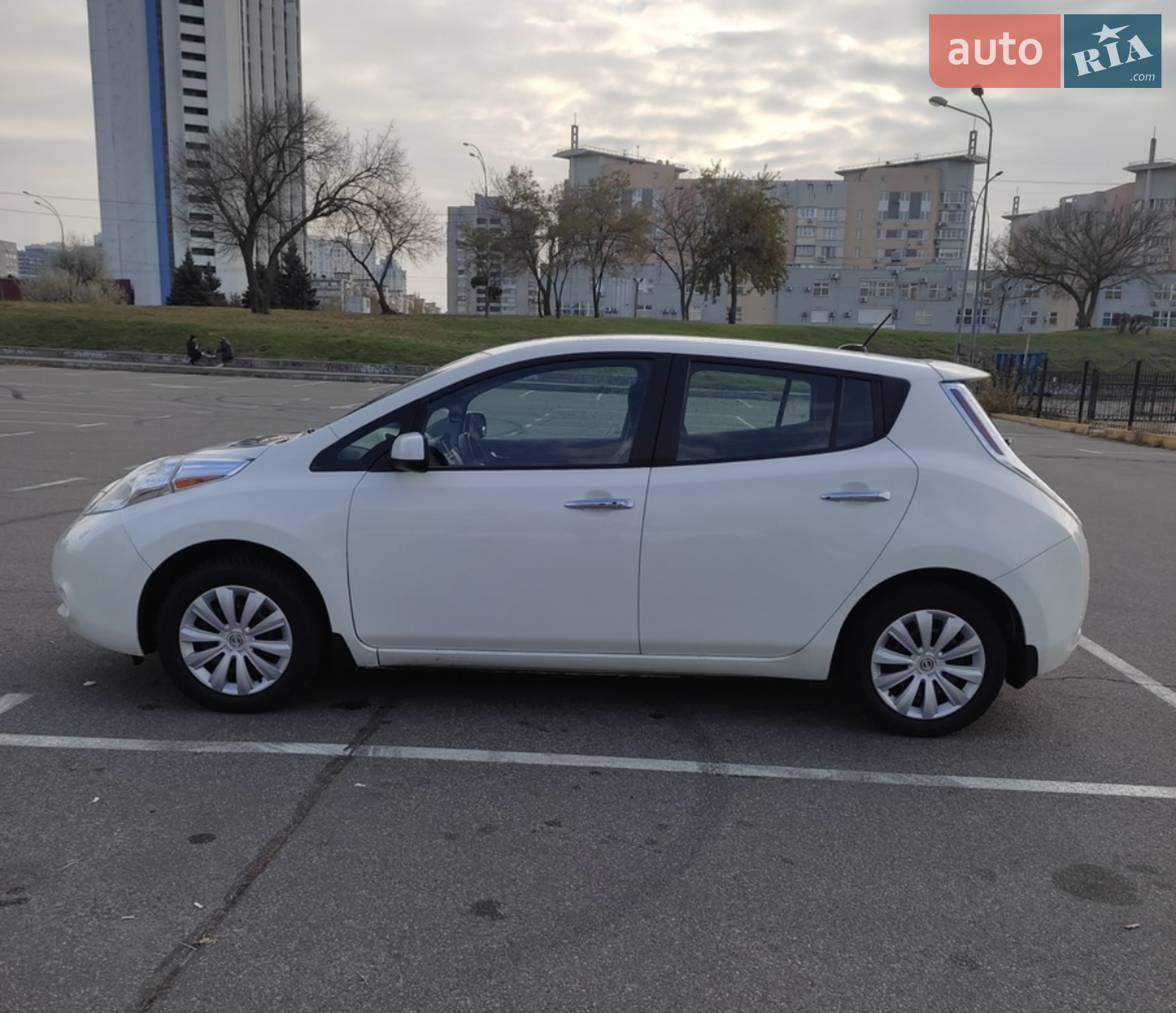 2017 Nissan Leaf - мініатюра 5