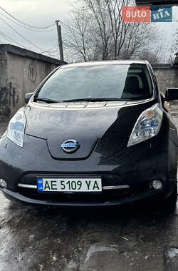 Хетчбек Nissan Leaf 2013 в Кам'янському