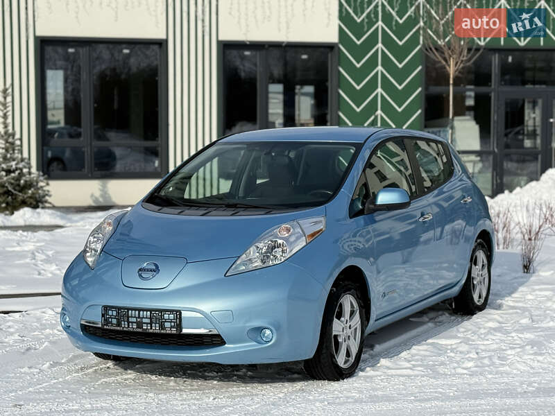 Хэтчбек Nissan Leaf 2014 в Городке