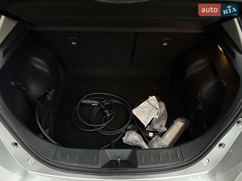 Хэтчбек Nissan Leaf 2022 в Луцке фото 17 Хэтчбек Nissan Leaf 2022 в Луцке