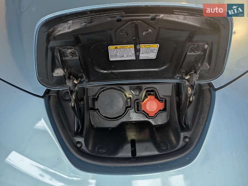 Хэтчбек Nissan Leaf 2015 в Киеве фото 18 Хэтчбек Nissan Leaf 2015 в Киеве