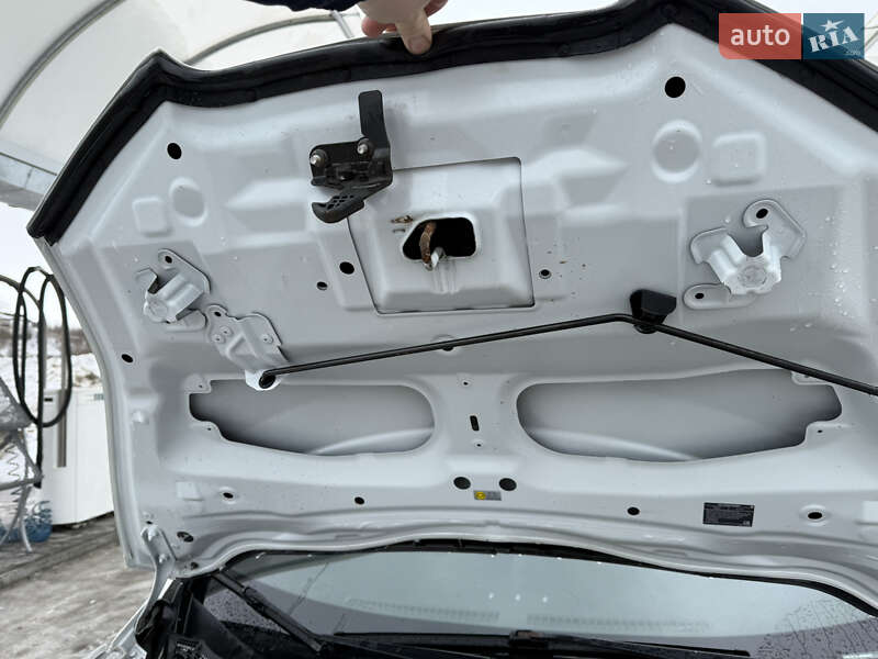 Хэтчбек Nissan Leaf 2015 в Бережанах фото 35 Хэтчбек Nissan Leaf 2015 в Бережанах