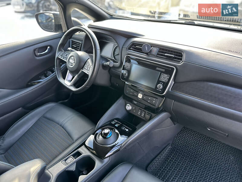 Хэтчбек Nissan Leaf 2018 в Львове