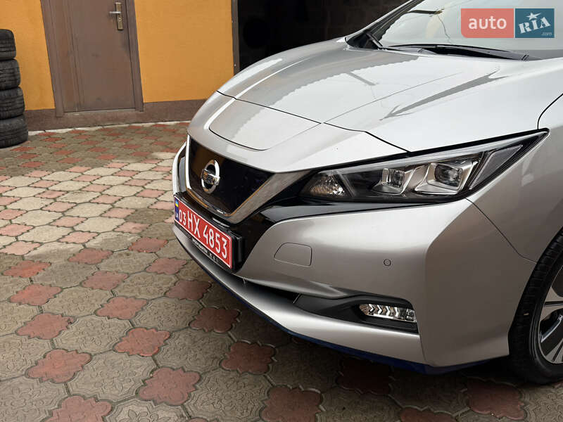 Хэтчбек Nissan Leaf 2019 в Ровно