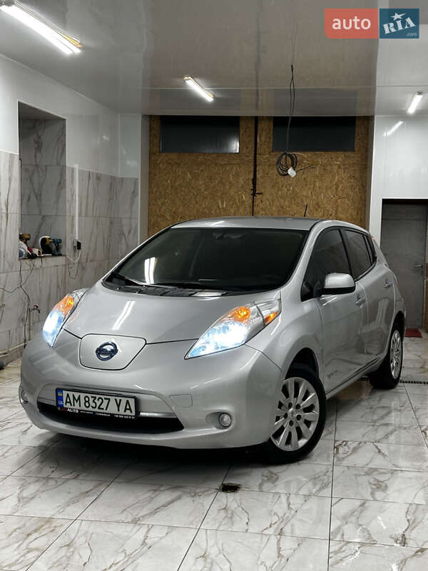 Хэтчбек Nissan Leaf 2014 в Житомире