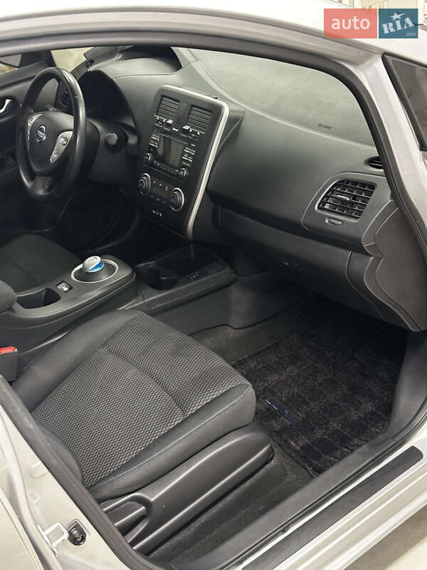 Хэтчбек Nissan Leaf 2014 в Житомире