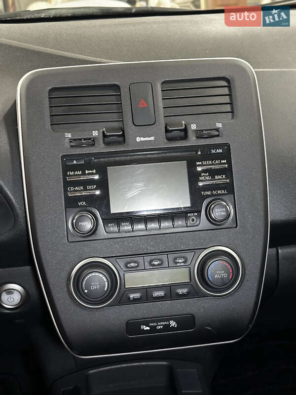 Хэтчбек Nissan Leaf 2014 в Житомире