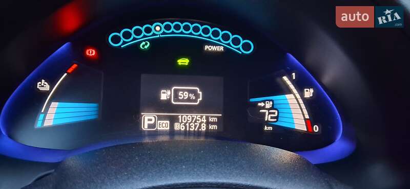 Хэтчбек Nissan Leaf 2014 в Львове