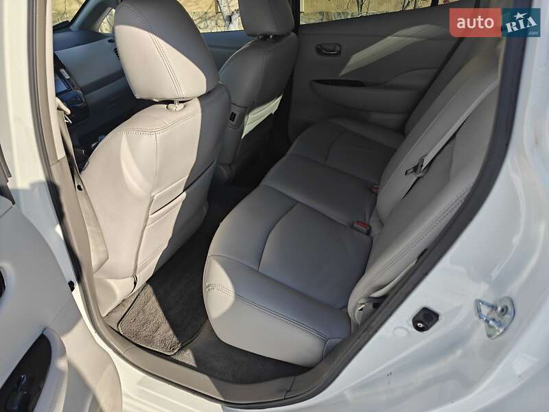 Хэтчбек Nissan Leaf 2013 в Хмельницком фото 15 Хэтчбек Nissan Leaf 2013 в Хмельницком