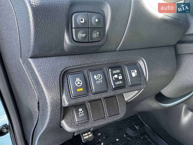 Хетчбек Nissan Leaf 2015 в Києві