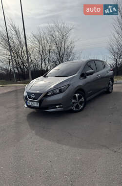Хэтчбек Nissan Leaf 2019 в Николаеве